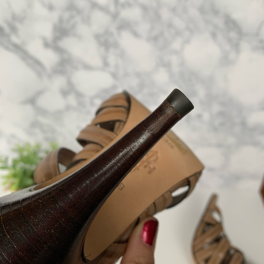 COLE Haan Nike Air Shayna tan leather high heels - Picture 6 of 6